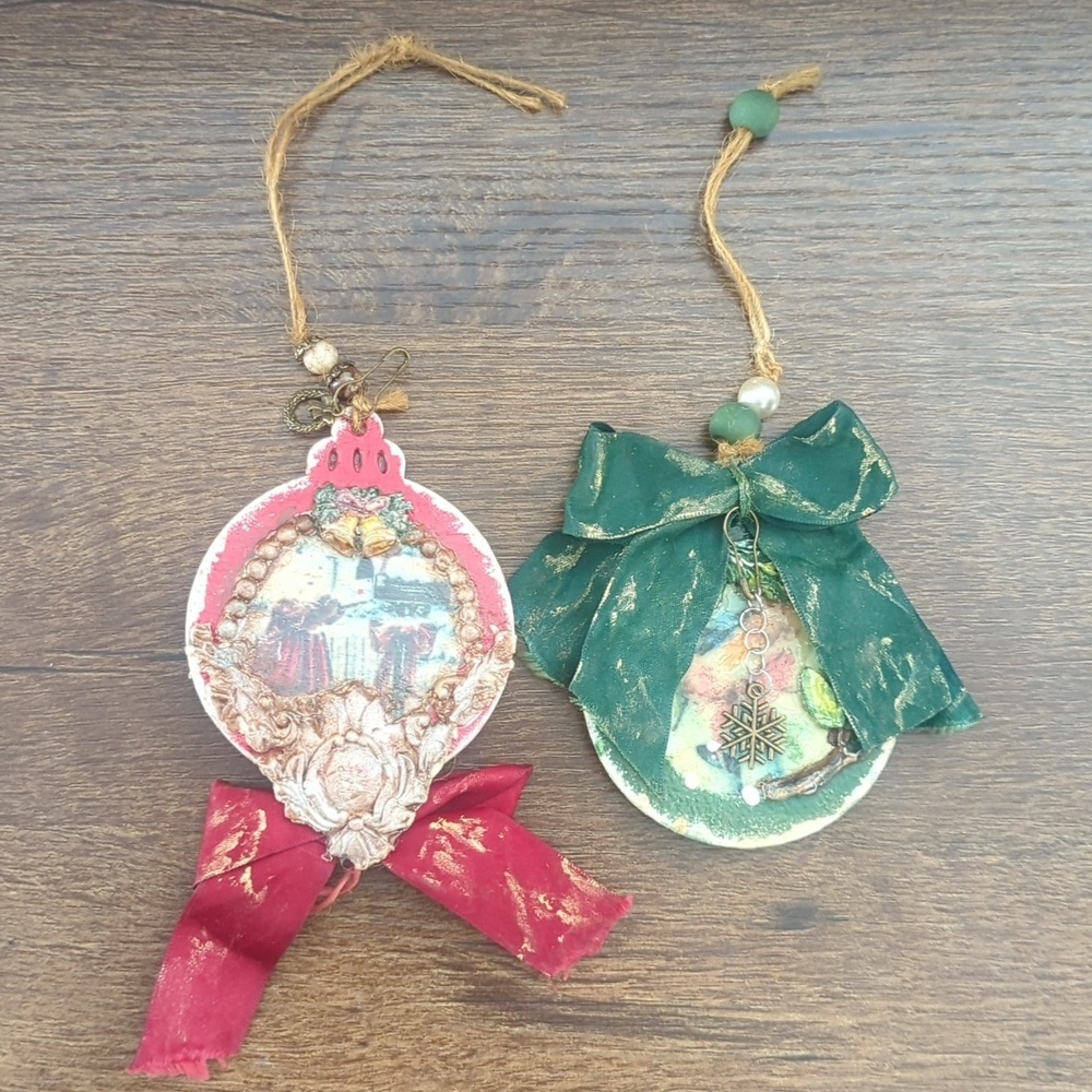 🌻Handmade Vintage Children/Outdoo Christmas Tree Ornaments-Set Of 2- Victorian